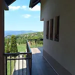 Dzeni Hébergement de vacances *
